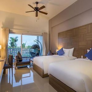 Grand Deluxe Twin Room